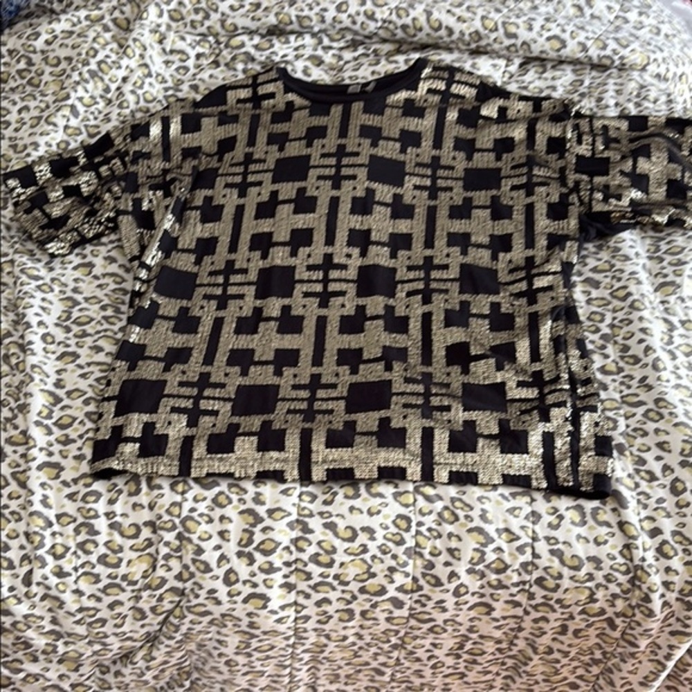 Black and Gold Geometric Pattern Top